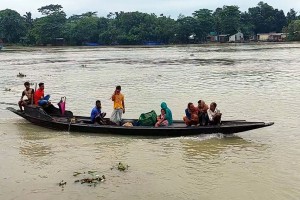 সুনামগঞ্জে যাত্রীবাহী ইঞ্জিন চালিত নৌকা ডুবে নারী-শিশুসহ নিহত ৫