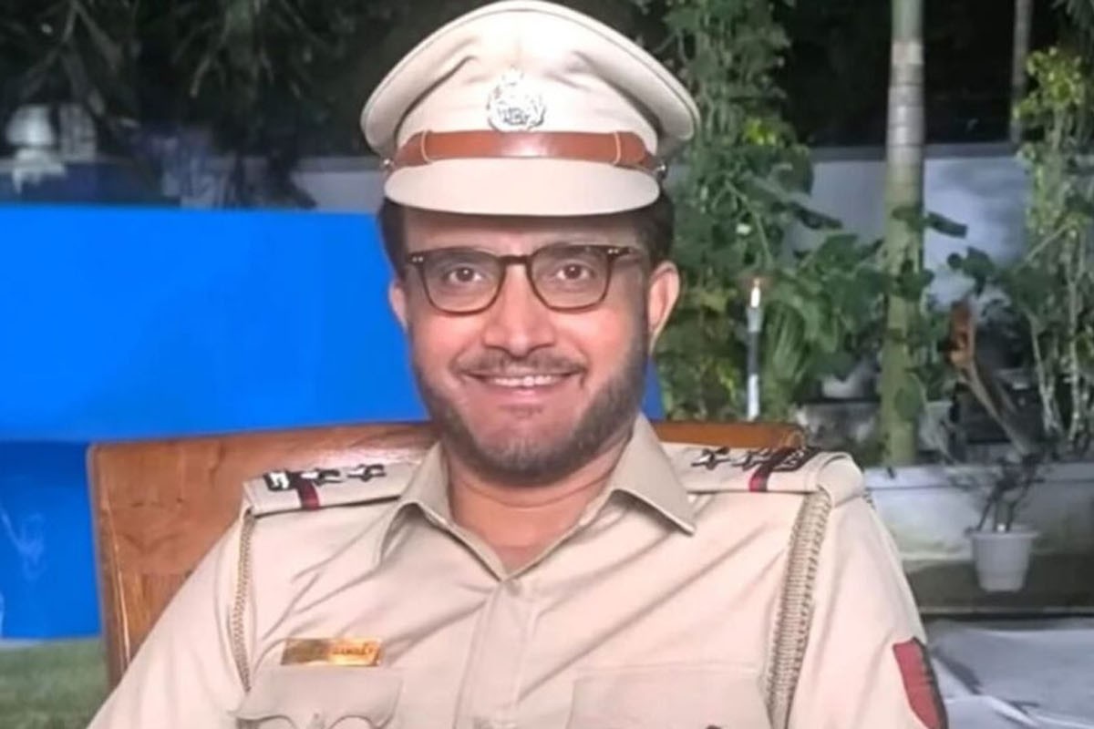 পুলিশ চরিত্রে সৌরভ!