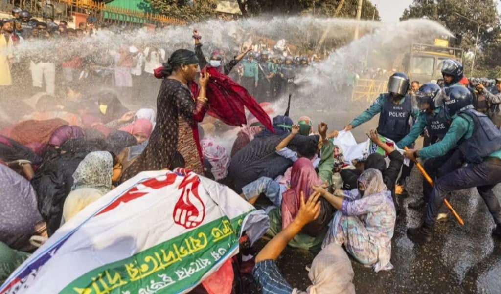 বিক্ষোভের নগরীতে পরিণত হচ্ছে ঢাকা 4 protest 1741274305 বিক্ষোভের নগরীতে পরিণত হচ্ছে ঢাকা