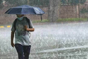 রাজধানীতে স্বস্তির বৃষ্টি, কমল গরমের দাপট