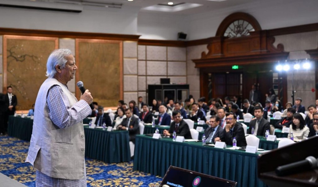 চীনা বিনিয়োগকারীদের বাংলাদেশে বিনিয়োগের আহ্বান প্রধান উপদেষ্টার 4 sadeq 4 1743158447 চীনা বিনিয়োগকারীদের বাংলাদেশে বিনিয়োগের আহ্বান প্রধান উপদেষ্টার