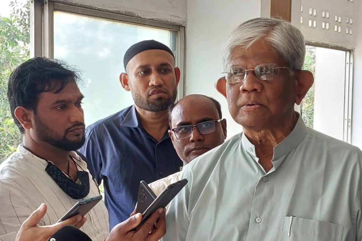 ব্যবসা-বাণিজ্য কমে যাওয়ায় নতুন কর্মসংস্থান কমেছে, মানুষের কিছুটা কষ্ট হচ্ছে: অর্থ উপদেষ্টা