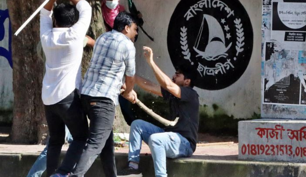 ঢাবিতে ১৫ জুলাই হামলায় ৭০ শিক্ষক ও ছাত্রলীগের ১২২ শিক্ষার্থী শনাক্ত 3 student leauge 1741947909 ঢাবিতে ১৫ জুলাই হামলায় ৭০ শিক্ষক ও ছাত্রলীগের ১২২ শিক্ষার্থী শনাক্ত