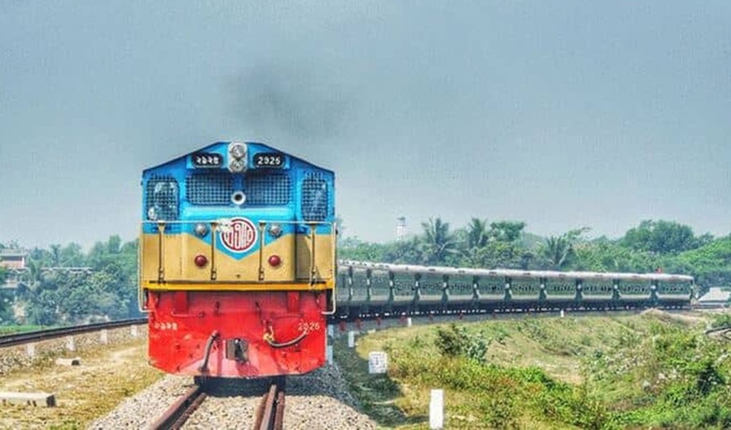 tarin 1742792087 ঈদে ট্রেনে ফিরতি যাত্রার অগ্রিম টিকিট বিক্রি শুরু, আজ পাওয়া যাচ্ছে ৩ এপ্রিলের টিকেট