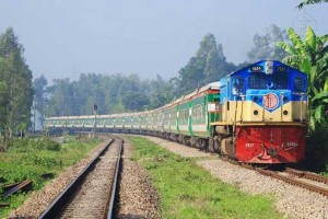 ঈদে ফিরতি ট্রেনযাত্রার ৬ এপ্রিলের টিকিট বিক্রি হচ্ছে আজ