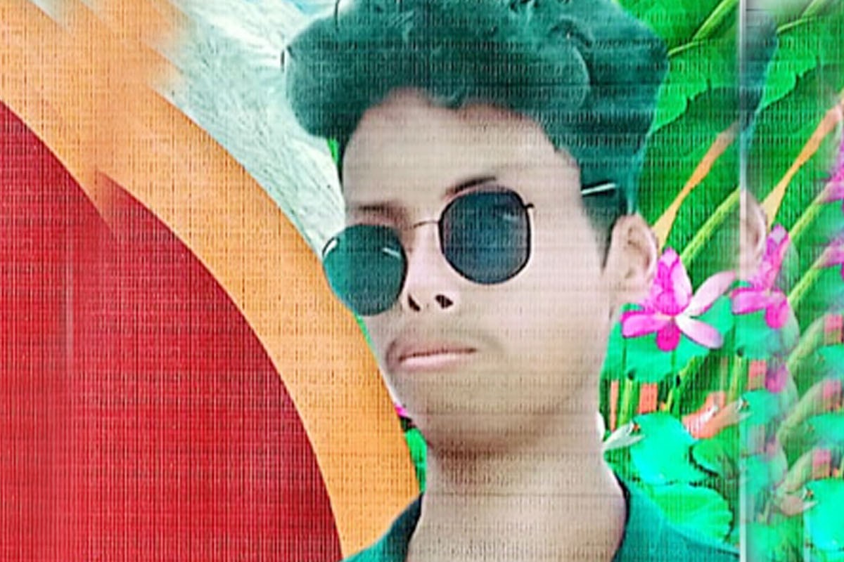 ‘আওয়ামী লিগ’ নামে নতুন দলের নিবন্ধন চাওয়া কে এই উজ্জল রায়?
