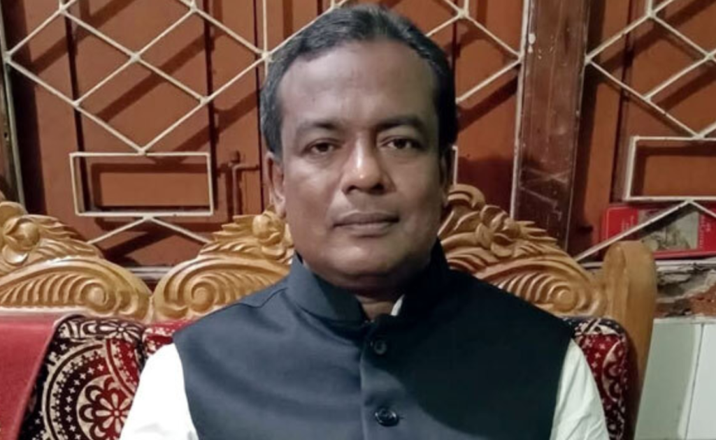 আদিলুজ্জামান 1742567123 ভিজিএফের চাল উদ্ধার: আ.লীগ নেতা গ্রেপ্তার