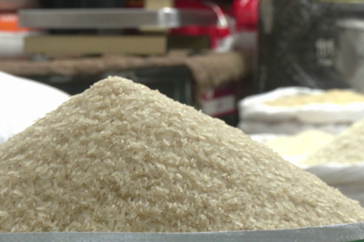 মিনিকেট চালের দাম কেজিতে বেড়েছে পাঁচ টাকা