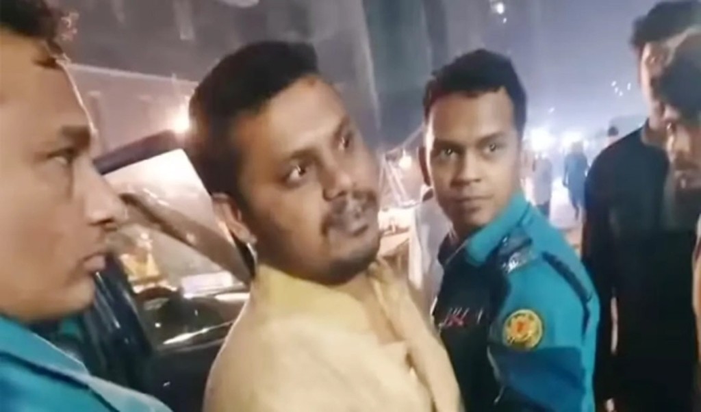 রাজধানী থেকে নিষিদ্ধ ছাত্রলীগ নেতা মাহমুদ গ্রেপ্তার 3 ছাত্রলীগ 1740825905 রাজধানী থেকে নিষিদ্ধ ছাত্রলীগ নেতা মাহমুদ গ্রেপ্তার