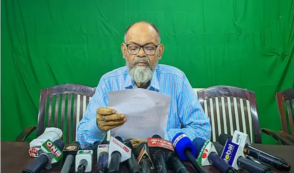 চাঁদাবাজির অভিযোগ ওঠায় বৈষম্যবিরোধী নেতার পক্ষে ‘জমির মালিকের’ সংবাদ সম্মেলন 3 জমির মালিক 1740935065 চাঁদাবাজির অভিযোগ ওঠায় বৈষম্যবিরোধী নেতার পক্ষে ‘জমির মালিকের’ সংবাদ সম্মেলন