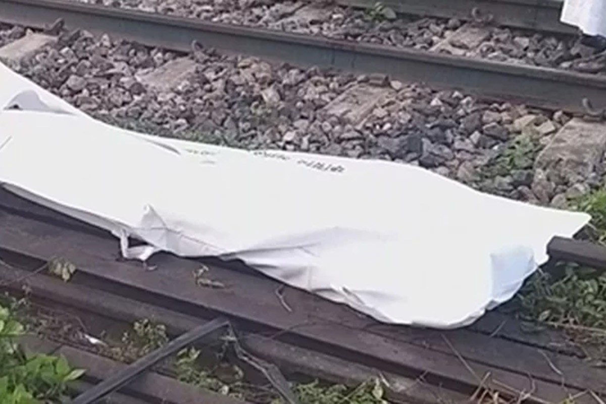 ট্রেনে কাটা পড়ে দুই যুবকের মৃত্যু