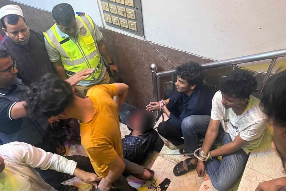রাজধানীতে র‌্যাব, ম্যাজিস্ট্রেট ও ছাত্র পরিচয়ে ডাকাতি, গ্রেপ্তার ৪
