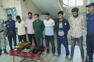 বগুড়ায় অপহরণ করে মুক্তিপণ আদায়, পালানোর সময় পুলিশ সদস্যসহ গ্রেপ্তার-৬