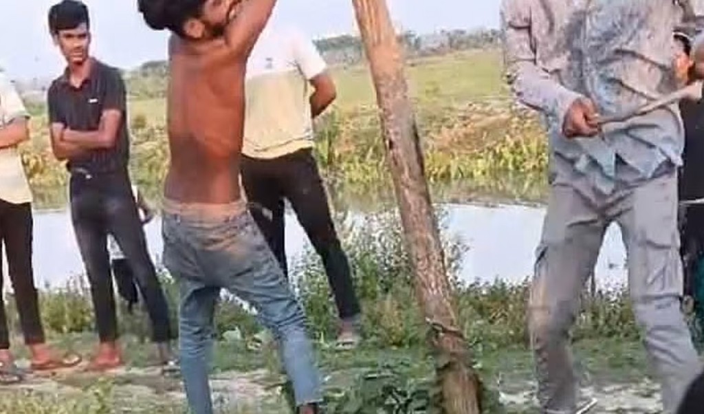 বরিশালে তরুণ পিটিয়ে হত্যা, ঘটনার নেপথ্যে কী? 3 বরিশাল 1742268535 বরিশালে তরুণ পিটিয়ে হত্যা, ঘটনার নেপথ্যে কী?