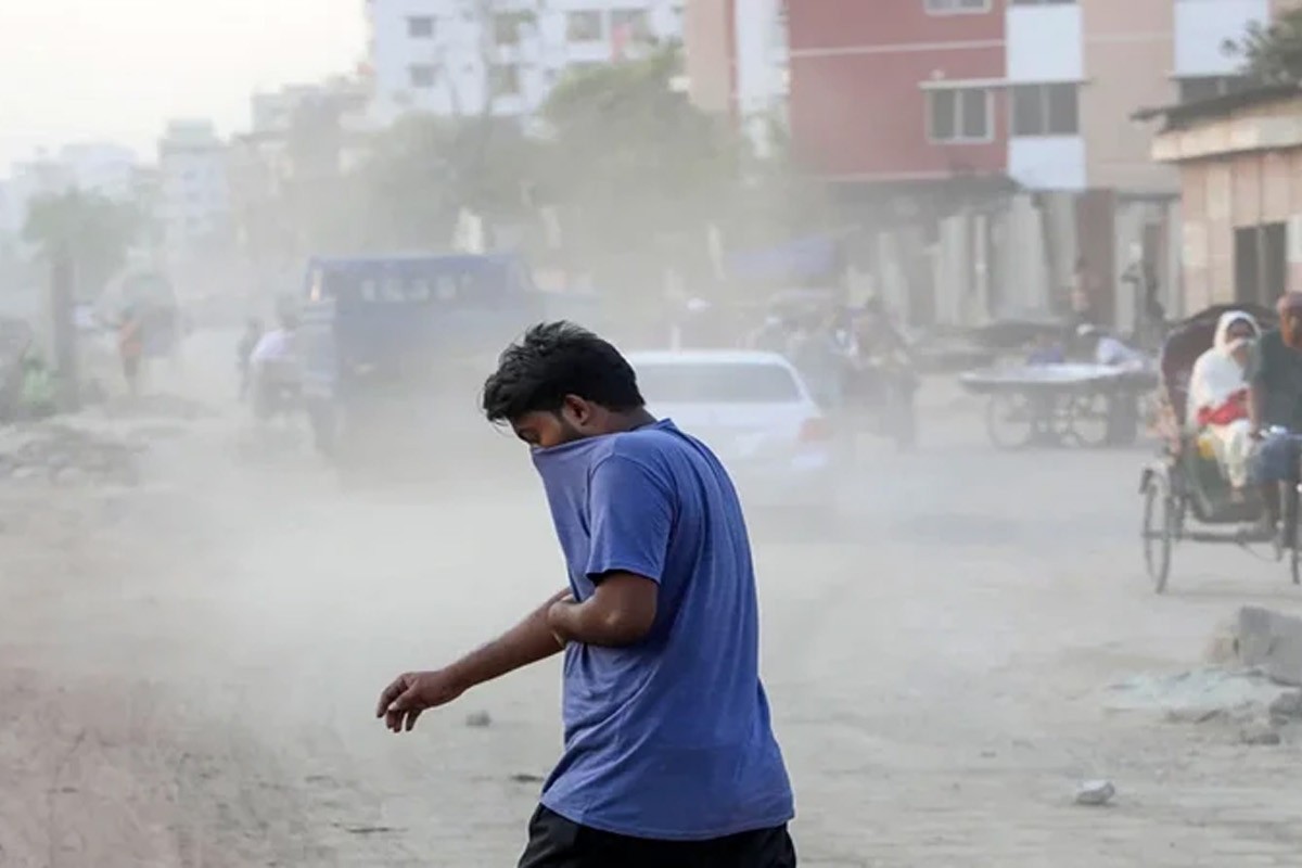 আজ বায়ুদূষণে ঢাকা পঞ্চম, শীর্ষে হ্যানয়