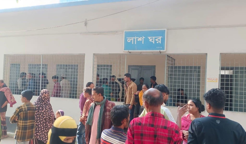 ময়মনসিংহ 1743319635 ময়মনসিংহে ট্রাক-অটোরিকশা সংঘর্ষে দুই বোনসহ চারজনের মৃত্যু