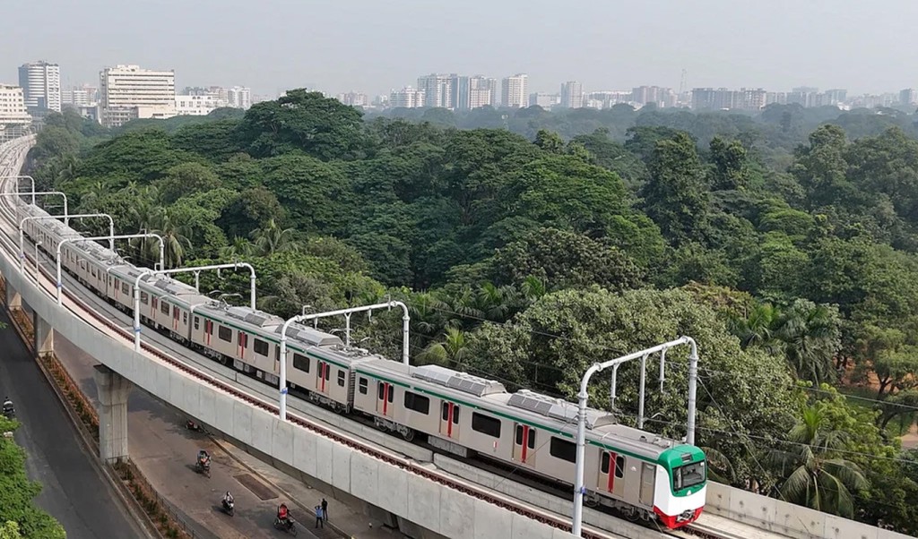 এমডির আশ্বাসে কর্মবিরতি প্রত্যাহার, কাজে ফিরলেন মেট্রোরেলকর্মীরা 5 মেট্রো 1742184251 এমডির আশ্বাসে কর্মবিরতি প্রত্যাহার, কাজে ফিরলেন মেট্রোরেলকর্মীরা