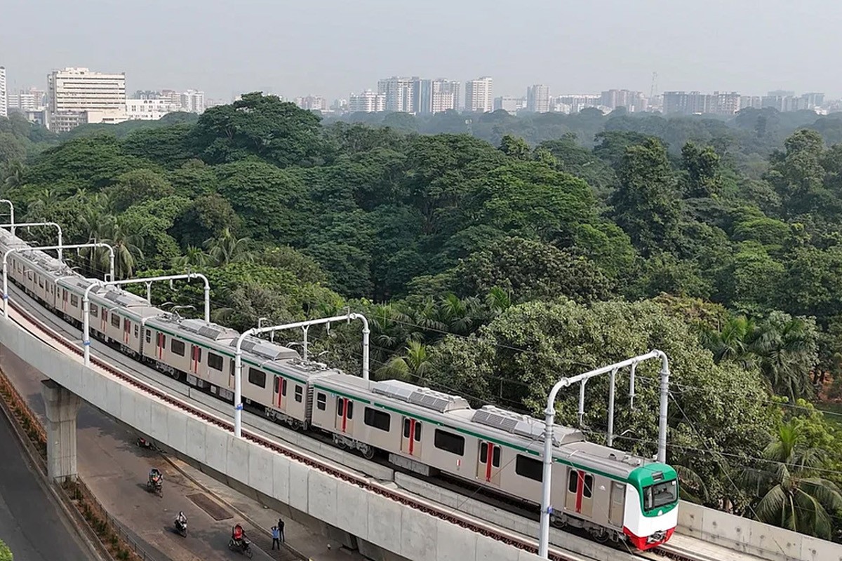 এমডির আশ্বাসে কর্মবিরতি প্রত্যাহার, কাজে ফিরলেন মেট্রোরেলকর্মীরা