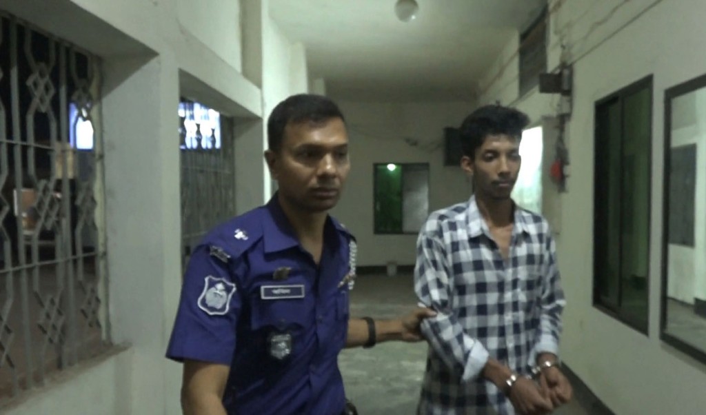 লক্ষ্মীপুর 1742530094 লক্ষ্মীপুরে অস্ত্র ঠেকিয়ে ধর্ষণচেষ্টার অভিযোগে যুবক গ্রেপ্তার