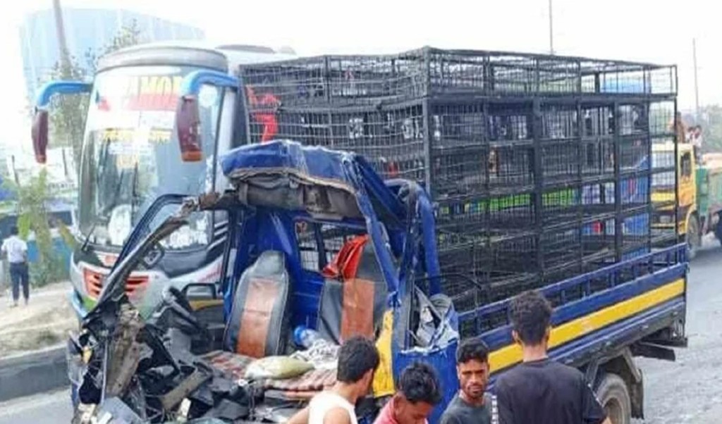 সড়ক দুর্ঘটনা 1743143873 গাজীপুর ও কুষ্টিয়ায় পৃথক সড়ক দুর্ঘটনায় চার জনের মৃত্যু