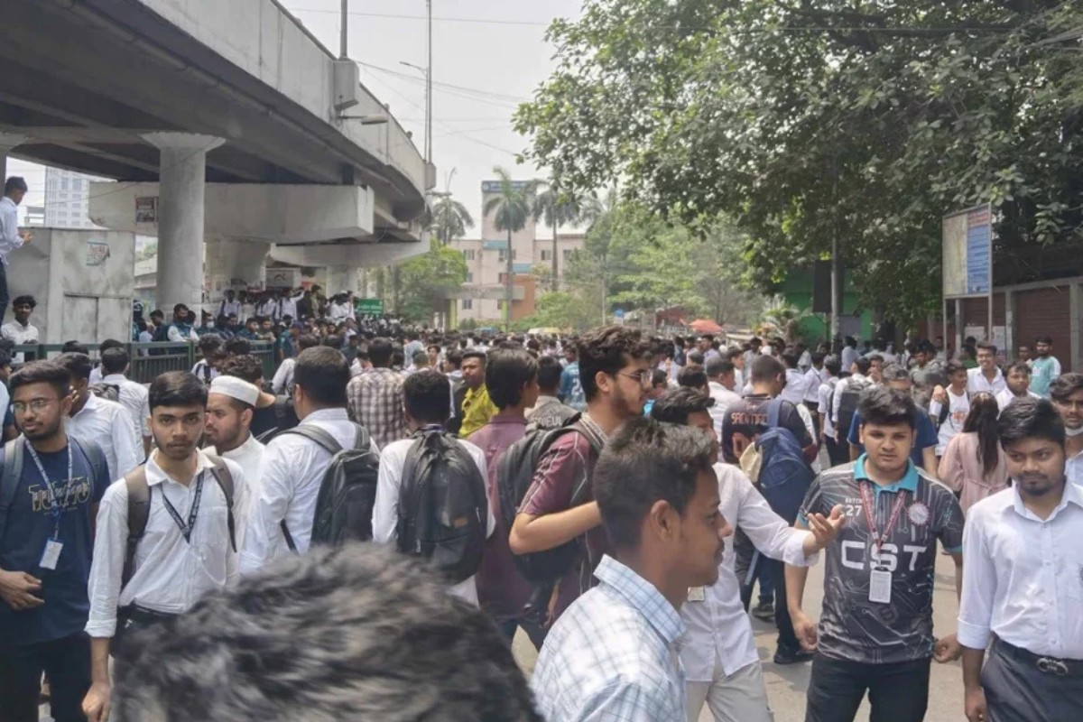 ছয় দফা দাবিতে অসহযোগ আন্দোলনে পলিটেকনিক শিক্ষার্থীরা