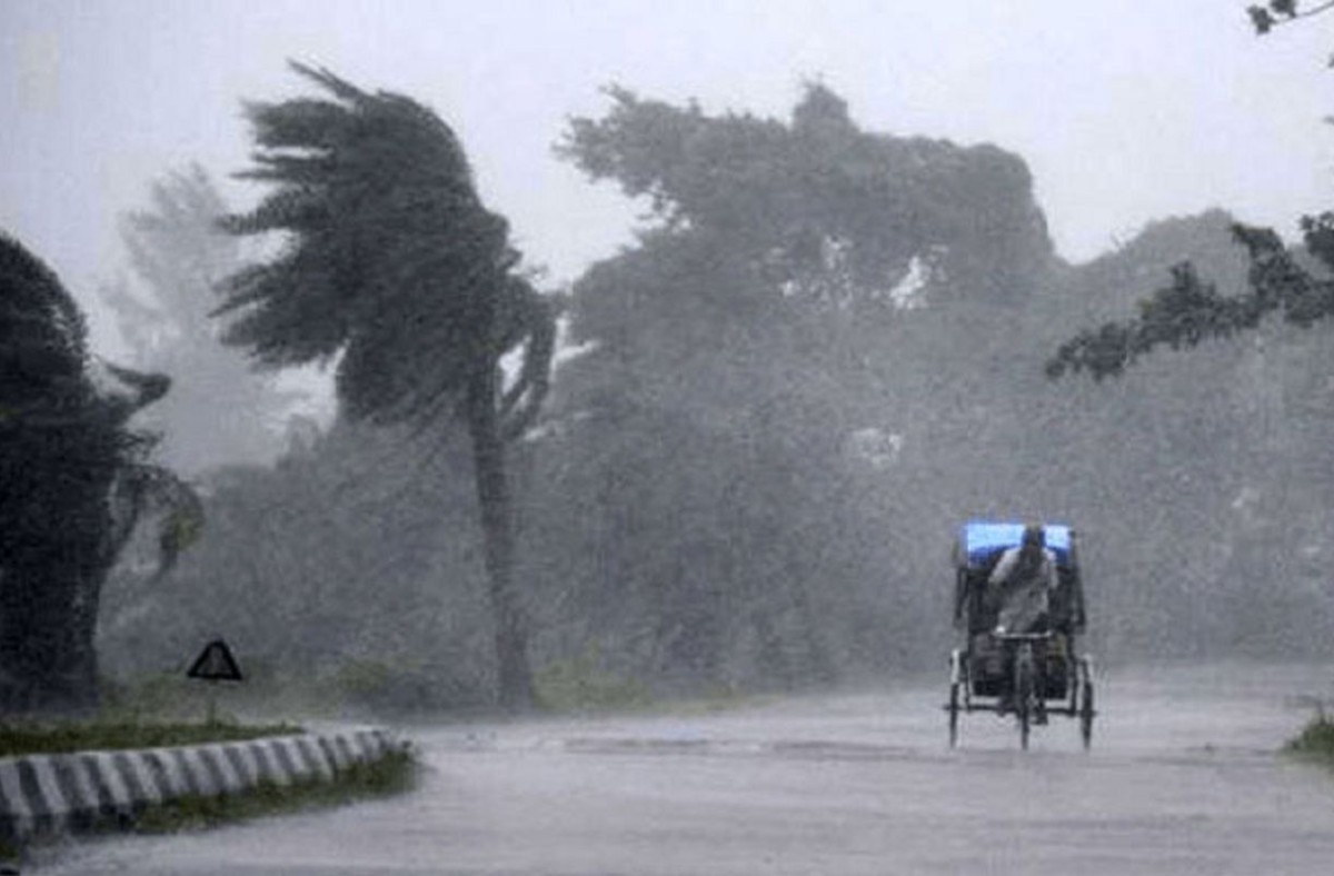 পহেলা বৈশাখের দিন কালবৈশাখী ঝড় ও শিলাবৃষ্টির আশঙ্কা