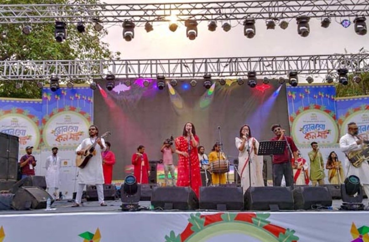 মানিক মিয়া অ্যাভিনিউতে চলছে কনসার্ট, আকর্ষণের কেন্দ্রবিন্দুতে ড্রোন শো