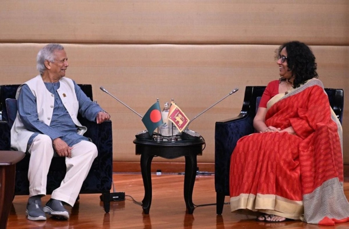 প্রধান উপদেষ্টার সঙ্গে শ্রীলঙ্কার প্রধানমন্ত্রীর বৈঠক