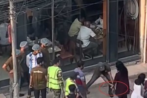 রামপুরায় তরুণীকে মারধরের ঘটনায় আপন কফি হাউজের দুজন পুলিশ হেফাজতে