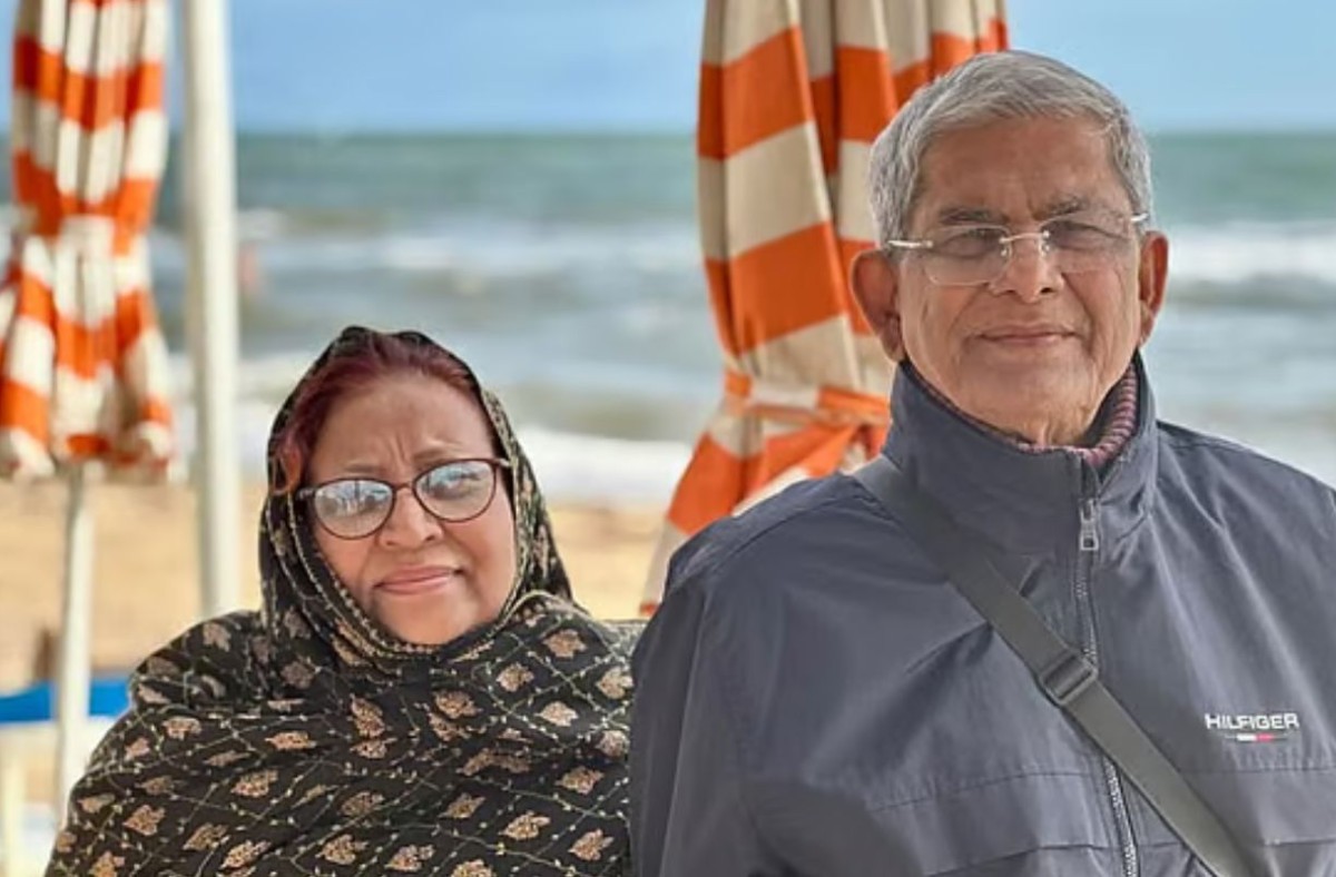 সহধর্মিণীসহ সোমবার দেশে ফিরবেন মির্জা ফখরুল