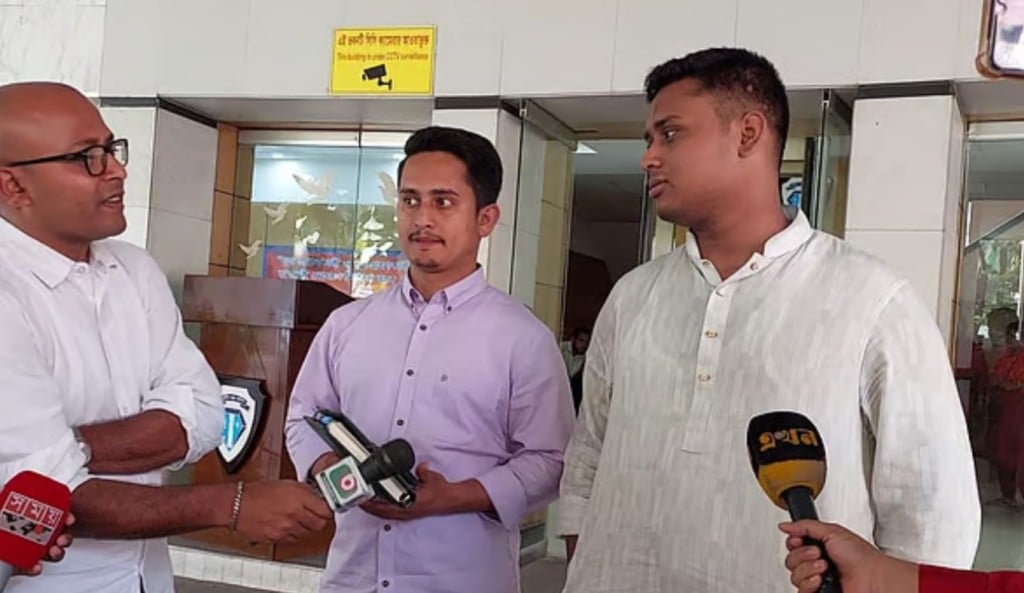 TOUKIR 93 1744200503 দুদক কার্যালয়ে সারজিস-হাসনাত, অভিযোগ নিয়ে ধোঁয়াশা