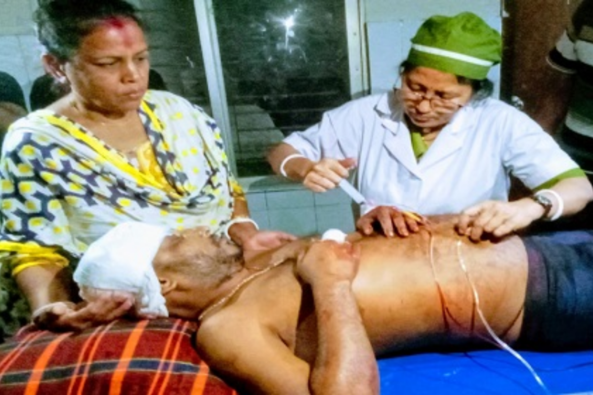 ফরিদপুরে ২ ভাইকে কুপিয়ে জখম
