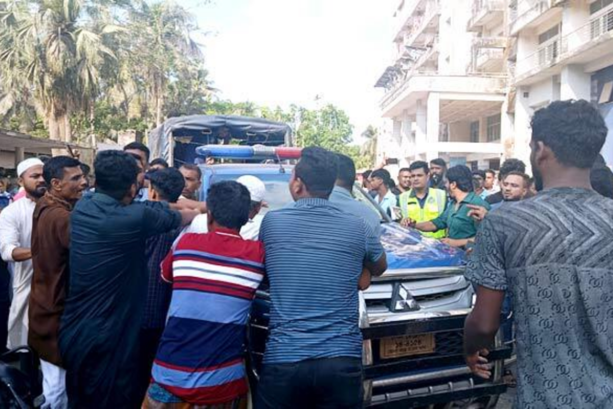 চিকিৎসকের দায়িত্বের অবহেলায় রোগীর মৃত্যুর অভিযোগ: চিকিৎসকের উপর হামলা