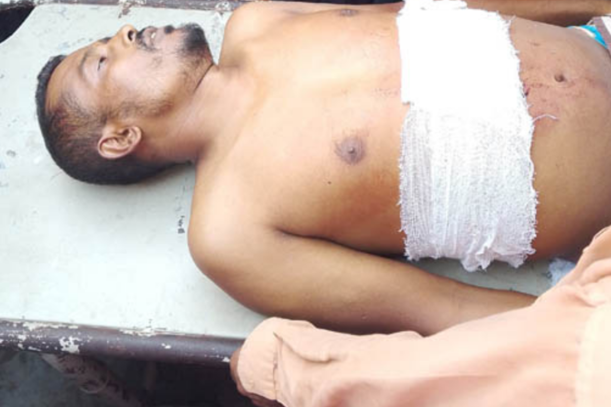 নড়াইলে দুর্বৃত্তের ছুরিকাঘাতে মাইক্রোবাস ড্রাইভার নিহত
