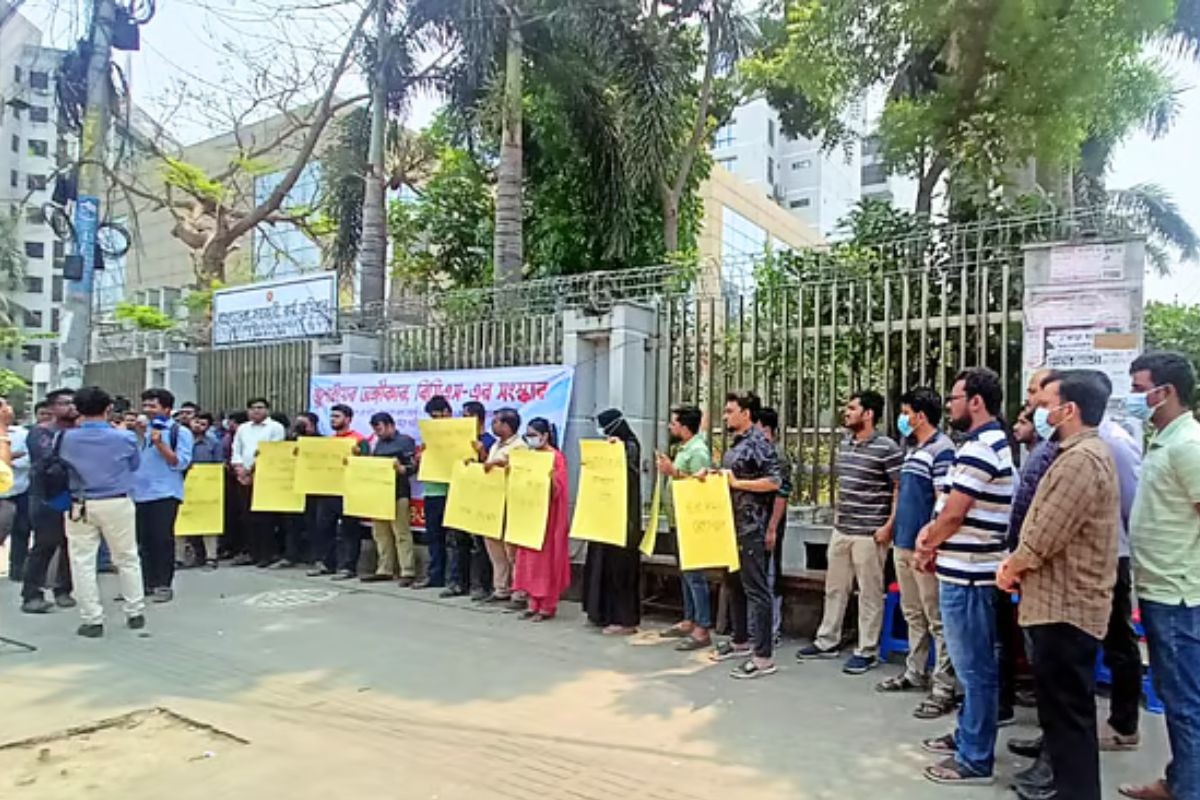 ৪৪-৪৭তম বিসিএসের নিয়োগপ্রক্রিয়া দ্রুত শেষ করতে নির্দিষ্ট রোডম্যাপের দাবি চাকরিপ্রার্থীদের