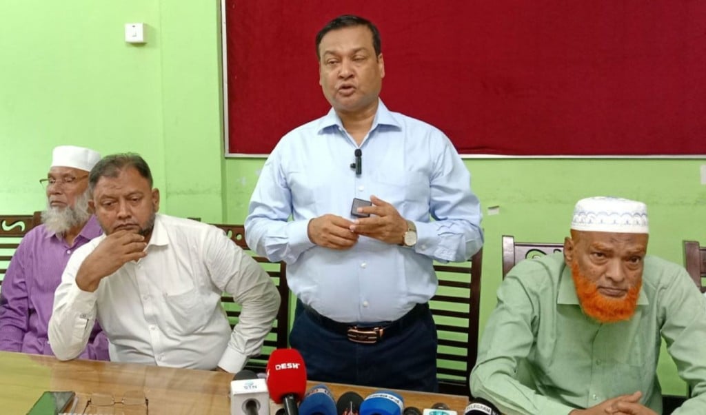 coxbazar 1743948584 নতজানু ও দলকানা সাংবাদিকতা ফ্যাসিবাদের উত্থান ঘটায় : কাদের গনি চৌধুরী