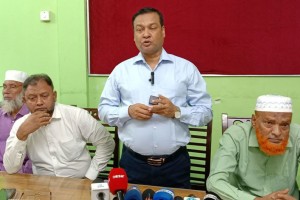 নতজানু ও দলকানা সাংবাদিকতা ফ্যাসিবাদের উত্থান ঘটায় : কাদের গনি চৌধুরী