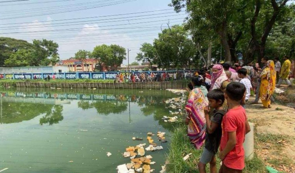 fatullha 1744109148 ফতুল্লায় কারাগারের সামনের পুকুর থেকে অজ্ঞাতনামা কিশোরের মরদেহ উদ্ধার
