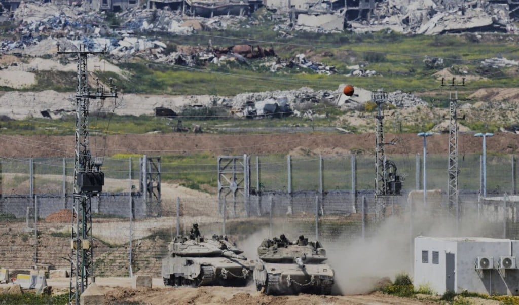 gaza 1 1744020728 গাজার অর্ধেক ভূখণ্ড ইসরায়েলের দখলে, নিজ ভূমিতে পরবাসী ফিলিস্তিনিরা