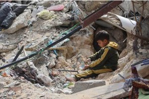 ইসরায়েলি হামলায় নিহত আরও ৪২ ফিলিস্তিনি