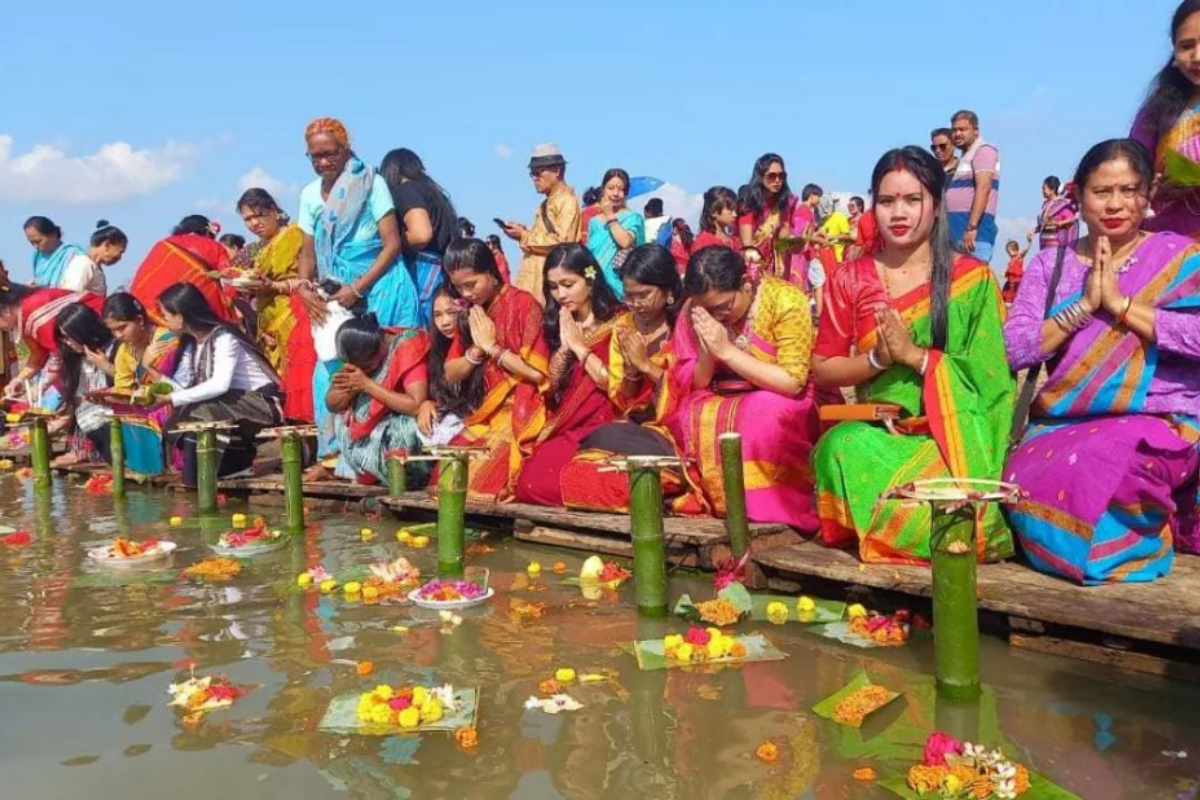 হ্রদে ভাসলো বিজুর ফুল, এবার জলকেলির পালা