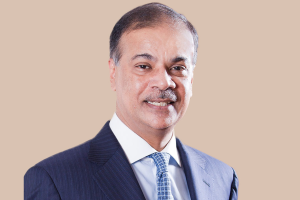 বিশ্বের শীর্ষ ৫০ ধনীর তালিকা থেকে বাদ আজিজ খান