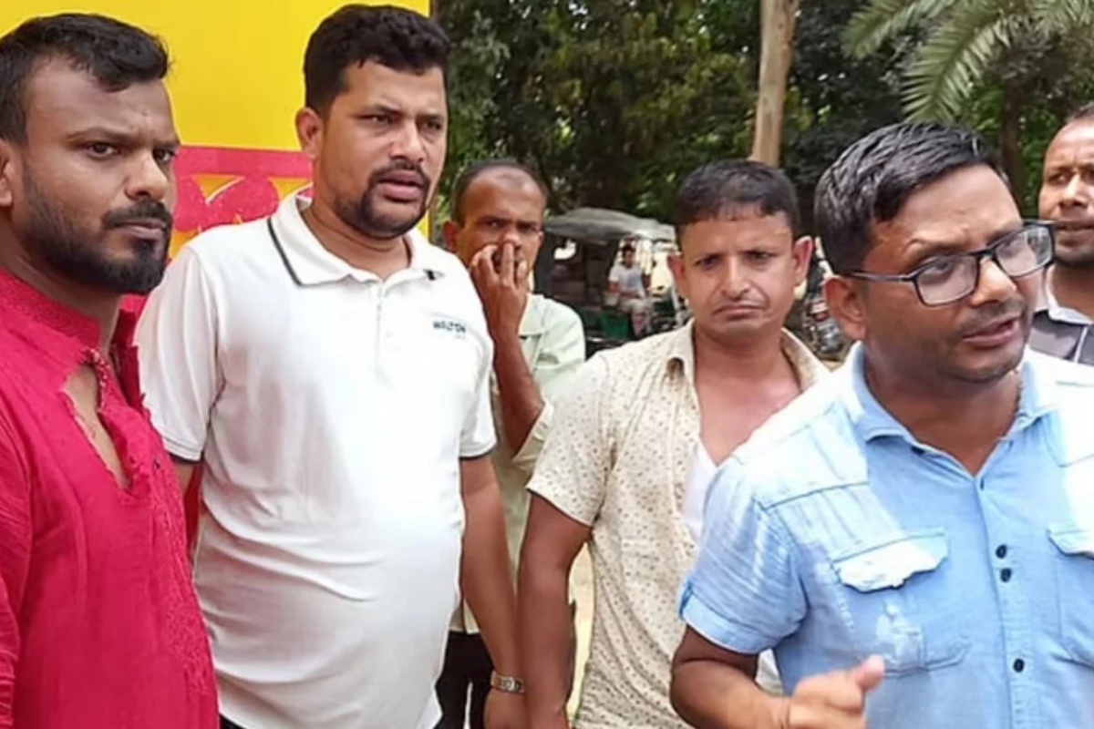 ‌‌‘রাগ কন্ট্রোল করতে পারিনি’, সরকারি কর্মচারীকে পিটিয়ে স্বেচ্ছাসেবক দলের নেতা