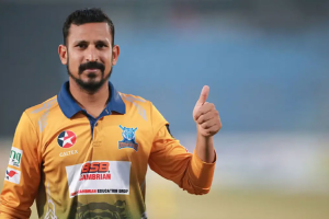 নিষেধাজ্ঞা কাটিয়ে ক্রিকেটে ফিরলেন নাসির