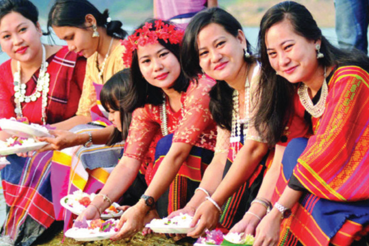 আসছে বৈসাবি, পাহাড়ে লেগেছে উৎসবের রঙ