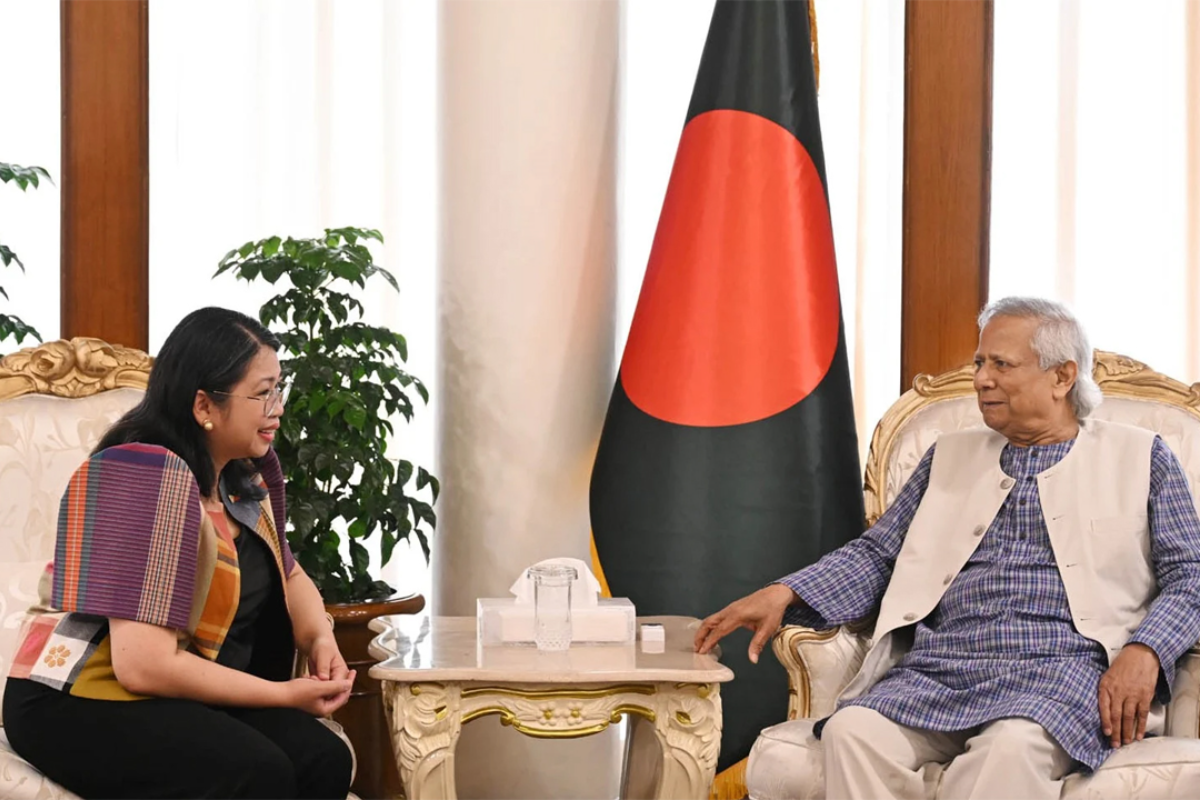 প্রধান উপদেষ্টার সঙ্গে ফিলিপাইনের রাষ্ট্রদূতের সাক্ষাৎ