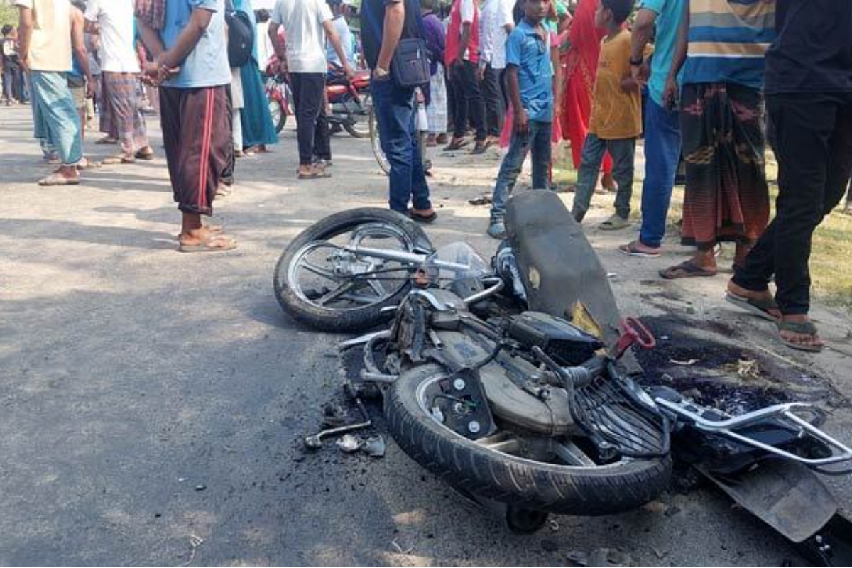 কুষ্টিয়ায় ২ মোটরসাইকেল আরোহী নিহত, মহাসড়ক অবরোধ