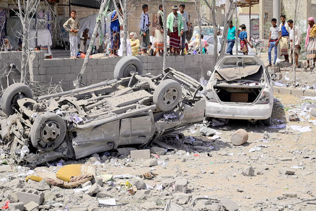 ইয়েমেনের বন্দরশহরে যুক্তরাষ্ট্রের বিমান হামলা : নিহত ১০