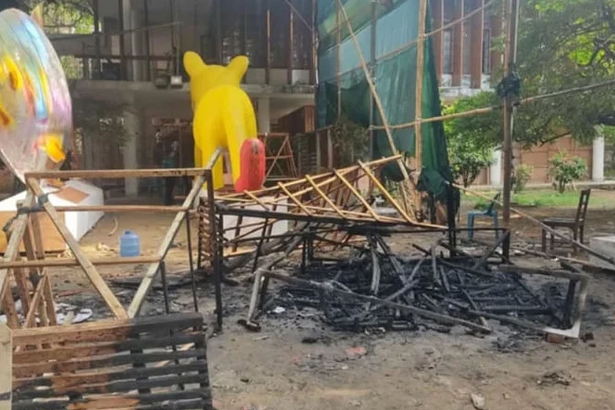 চারুকলায় শুধু দুই মোটিফে আগুন লাগা ‘রহস্যজনক’: ফায়ার সার্ভিস