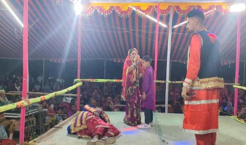 nabi nagar 1744195415 নবীনগরে মঞ্চায়িত হলো ঐতিহাসিক যাত্রাপালা 'কাজল রেখা'